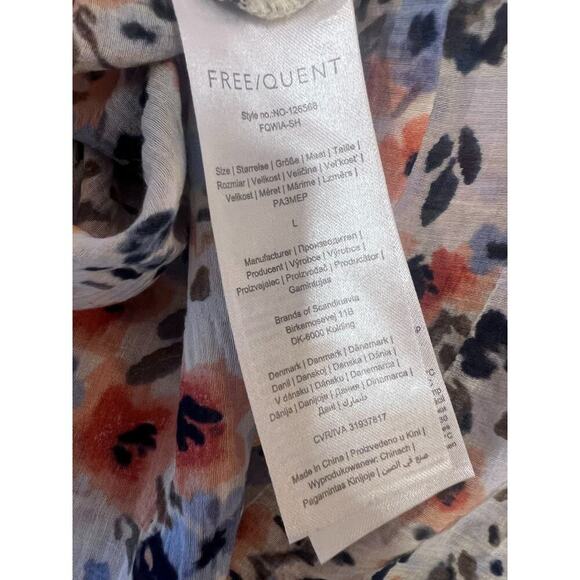 Free/Quent Top Size LG Floral Print Ruffled Collar Short Sleeve - Picture 2 of 7